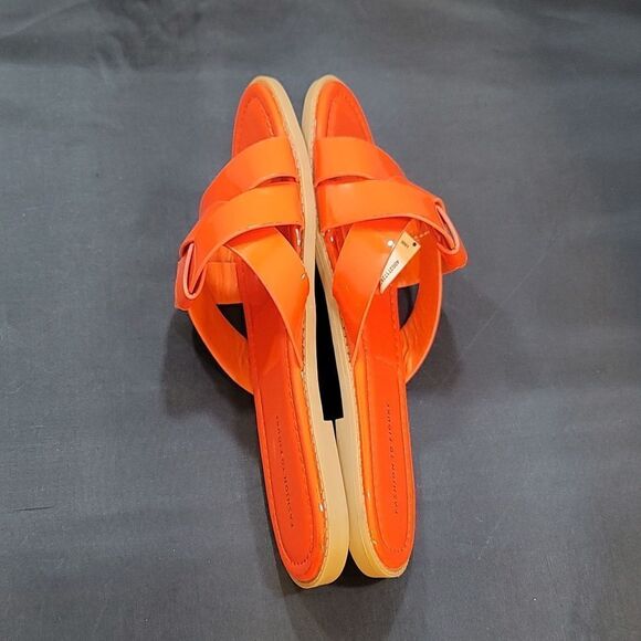 BRAND NEW FASHION TO FIGURE TIANA WIDE WIDTH SLIP-ON FLATS SANDAL - Picture 10 of 14